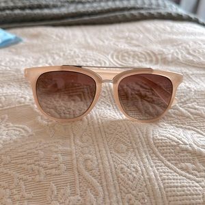 Betsey Johnson Sunglasses 💕